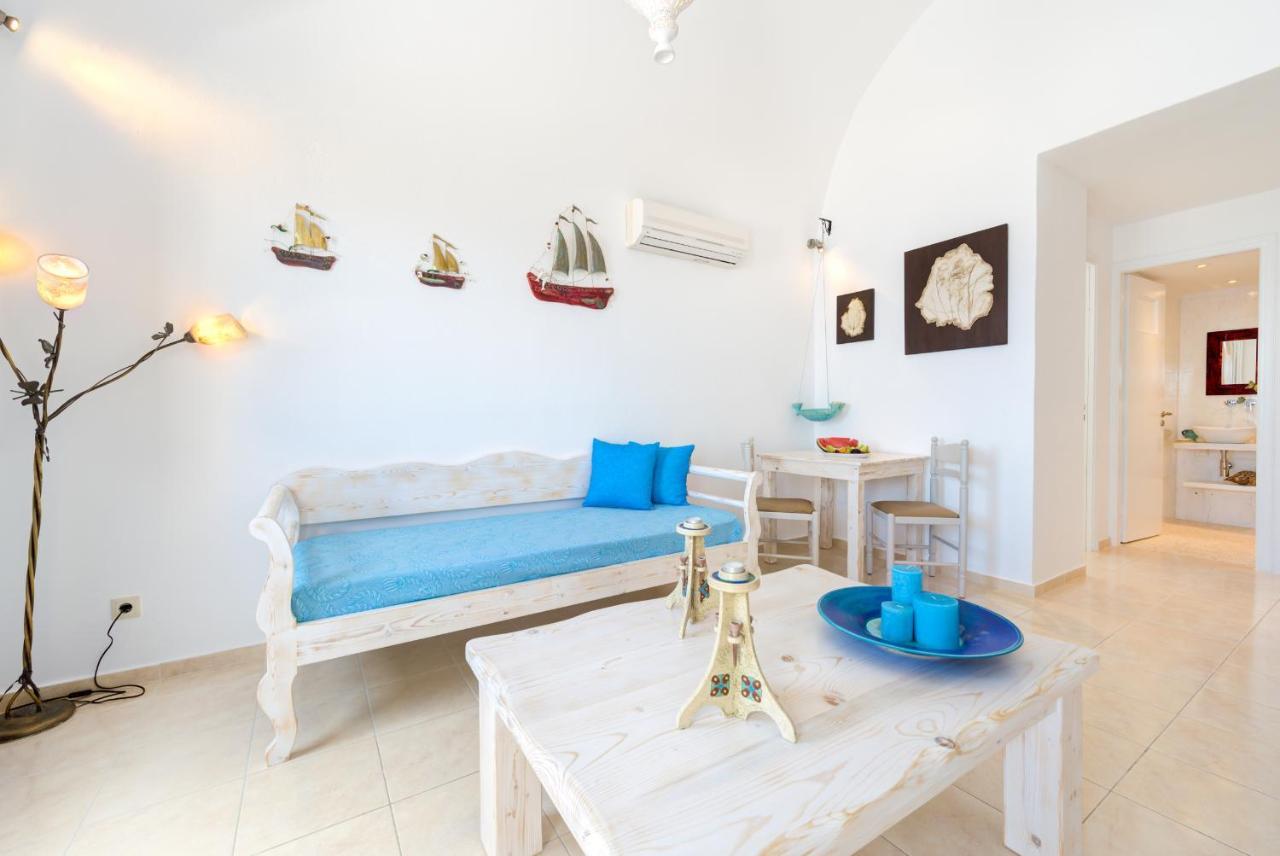 Moschatos Beach House Kamari  Exterior photo